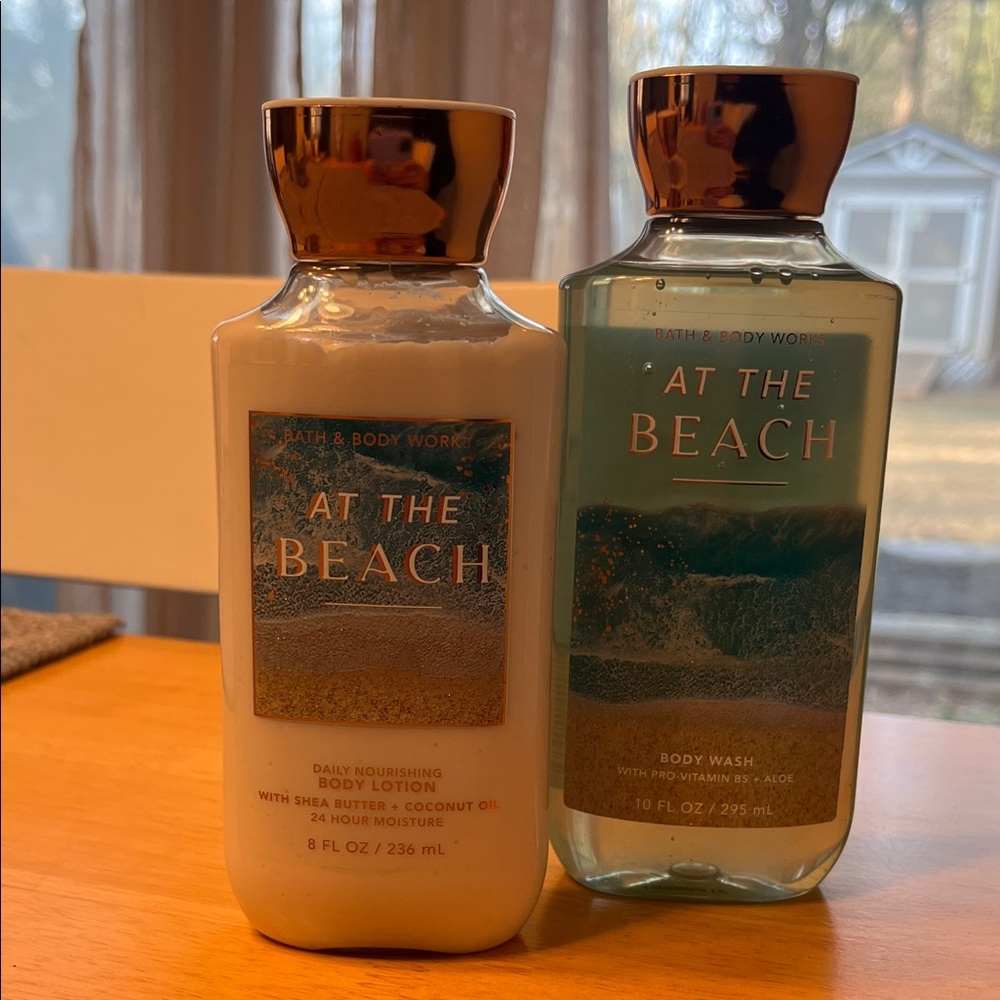 Bath & Body Works At The Beach Body Wash and Lotion Set - Cream and Blue